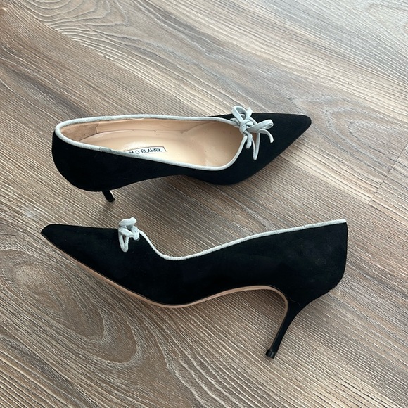 Manolo Blahnik Shoes - New manolo blahnik black suede ribbon detail 3” pumps
